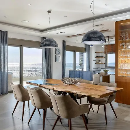 Moonlight Seafront Apartamento *
